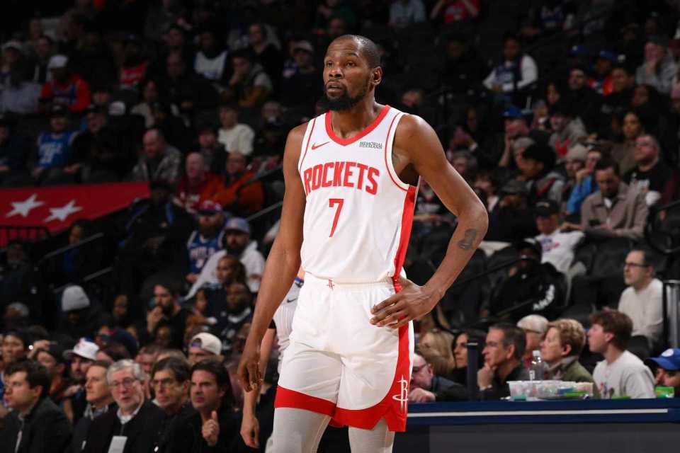 开云APP-杜兰特36+7火箭加时惜败76人 恩比德32+15+10马克西36+10