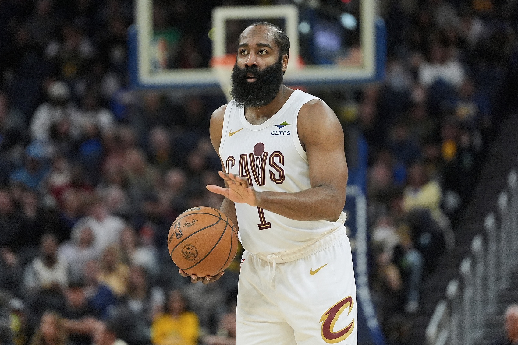 开云-骑士客战灰熊 哈登&amp;米切尔&amp;斯特鲁斯&amp;托布&amp;韦德&amp;泰森缺席比赛